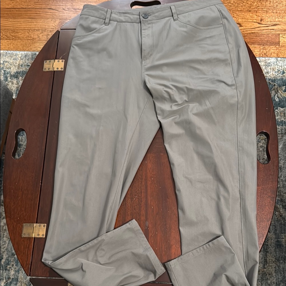 Vuori 5 Pocket Pants Athletic Classic Fit 34 Grey